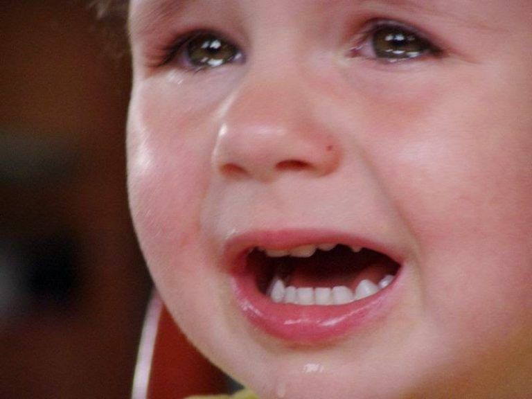 bebe llorando
