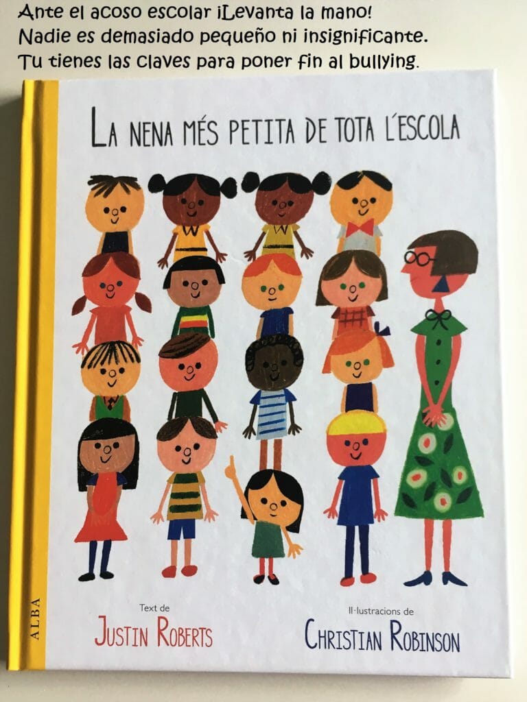 la niña más pequeña de la escuela
