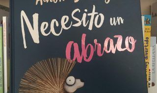 Superhéroe, manual de instrucciones 3 necesito un abrazo