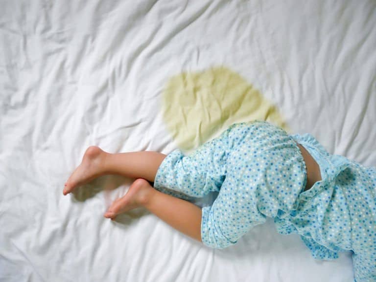 Todos los artículos 7 hijo moja la cama