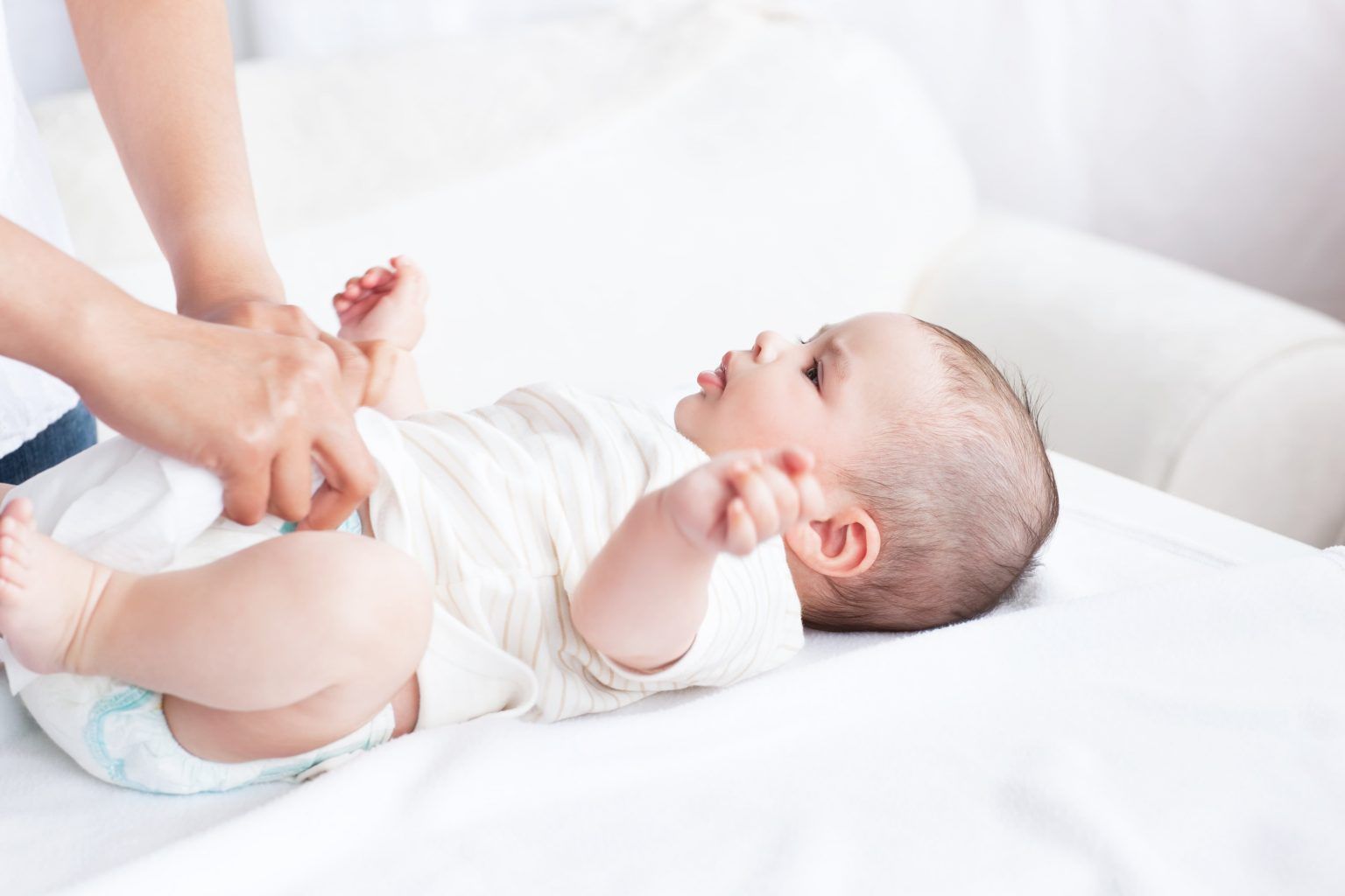cambiar el panal de tu bebe 2