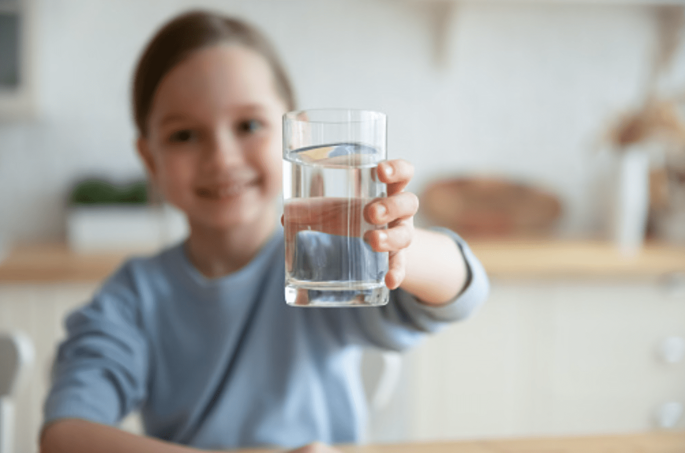 hidratación: la importancia de beber agua para los niños